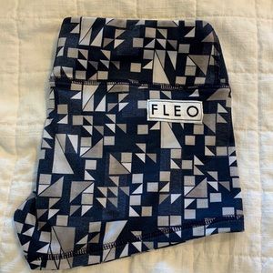 NWOT medium shorts